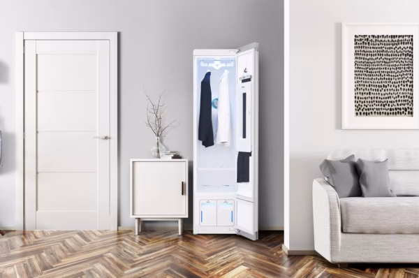LG LG Styler(R) Smart Wi-Fi Enabled Steam Closet with TrueSteam(R) Technology and Exclusive Moving Hangers S3WFBN (2)