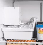 GE GE(R) ENERGY STAR(R) 21.9 Cu. Ft. Top-Freezer Refrigerator GIE22JTNRBB (8)
